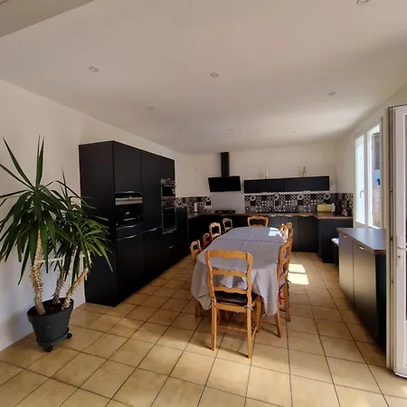 Airial Landais Renove בית נופש